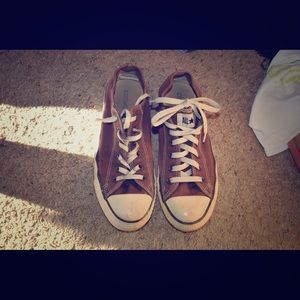 Brown low top converse